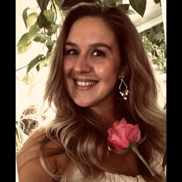 Meet your Posher, Louise - Picture 2 of 9